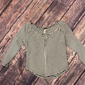 Free People cute sweater. Gently Used.